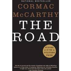 The Road (Paperback, 2007)