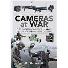 Cameras Cameras at War (Heftet, 2020)