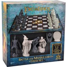 Lord of the rings board game The Lord of The Rings Battle for Middle Earth Chess Set