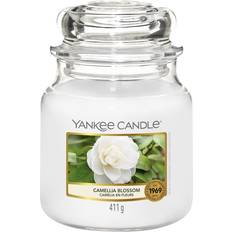 Brune Duftlys Yankee Candle Camellia Blossom Medium Duftlys 411g