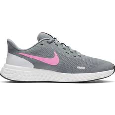 Nike Sportssko Nike Revolution 5 GS - Smoke Grey/Pink Glow/Photon Dust/White