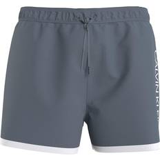 Badetøy Calvin Klein Core Solid Short Runner Swim Shorts - Overcast Grey