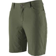 Patagonia Women's Skyline Traveler Shorts 8" - Kale Green