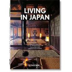 Living in Japan. 40th Ed. (Gebunden)