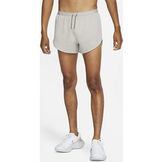 Nike Run Division Pinnacle Shorts Bekleidung Herren grau