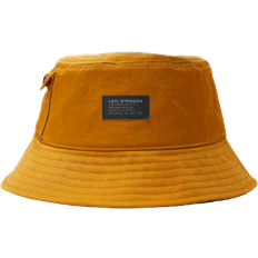 Man in the yellow hat • Compare & see prices now »