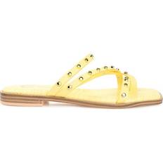 Journee Collection Fanny - Yellow