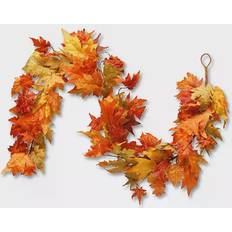 National Tree Company Maple Leaf Garland Decorative Item