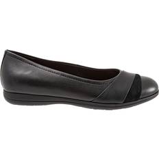 Trotters Danni Flat Women's Flats