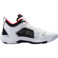 Nike 42 Basketballsko Nike Air Jordan XXXVII Low M - White/Siren Red/Black