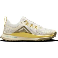 Nike Beige - Dame Løpesko Nike Pegasus Trail 4 W - Phantom/Saturn Gold/Coconut Milk/Neutral Olive