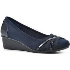 Low Shoes Cliffs Women's by White Mountain Bowie Wedge in Navy Wide