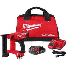 Milwaukee Staple Guns Milwaukee M18 FUEL 18-Volt Crown Stapler Kit