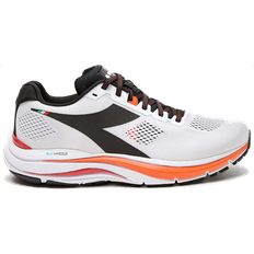 Diadora Men Sport Shoes Diadora Mythos Blushield Vortice White/Black/Vermillion Orange