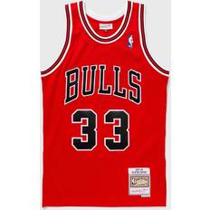 Mitchell & Ness Big Boys Scottie Pippen White Chicago Bulls 1997-98  Hardwood Classics Swingman Jersey - Macy's