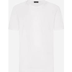 Hugo Boss T-shirts (300+ products) find prices here »