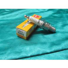 Tenningsdeler NGK B8ES 2411 Spark Plug Copper Core