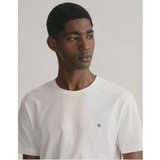 Gant T-Shirts Gant men's regular shield t-shirt, white