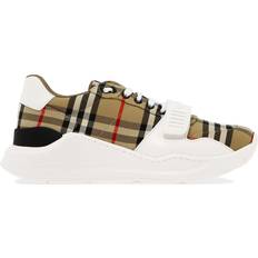Burberry Sneakers (71 products) compare price now »