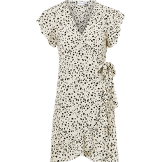 Knielange Kleider - Rüschen Bekleidung Vila Fini Wrap S/S Short Dress - Off White