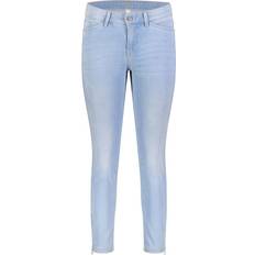 MAC Dream Chic Cropped Jeans Colour: 427 Summer Blue Wash, -Length 27