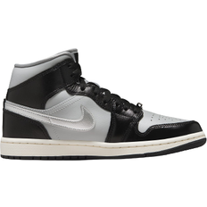 Jordan 1 mid light smoke grey Nike Air Jordan 1 Mid SE W - Black/Light Smoke Grey/Sail/Metallic Silver