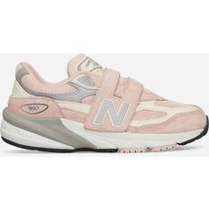 New Balance Kinder FuelCell 990v6 in Rosa/Weiß Suede/Mesh, Größe