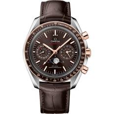 Omega Klokker Omega Speedmaster Moonphase and 18ct Sedna Gold Automatic Chronograph 304.23.44.52.13.001, Size 44mm