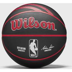 Basketball on sale Wilson 2023 NBA TEAM CITY COLLECTOR CHICAGO BULLS SIZE 7 men Sports Equipment multi in Größe:ONE SIZE