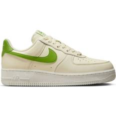 Beige - Damen Sneakers Nike Air Force 1 '07 Next Nature W - Coconut Milk/Sail/Volt/Chlorophyll