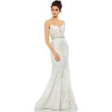 Mac Duggal White Clothing Mac Duggal Embroidered Sleeveless Plunge Neck Trumpet Gown