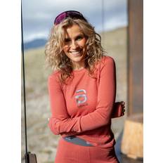 Red - Women Base Layer Tops Dæhlie Women's Performance Tech LS, XS, Dusty Red