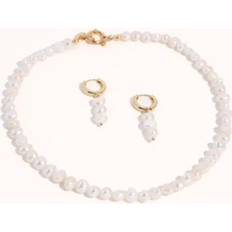 Jewelry Sets Joey Baby Joey Baby Freshwater Pearl Necklace and Earrings Set in Gold, Women's at Urban Outfitters