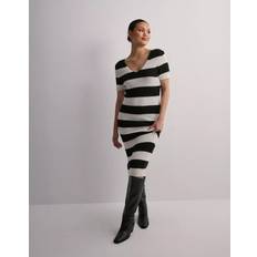 Only L Kjoler Only Onlruth V-Neck Dress Black Stripes:CLOUD