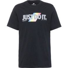 Nike Men's Sportswear T-Shirt - Black