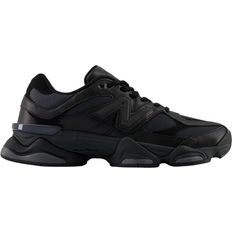 New Balance Black - Men Sneakers New Balance 9060 M - Black