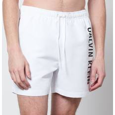Herren - Weiß Bademode Calvin Klein Logo Swim Shorts White