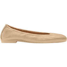 Stuart Weitzman Leather Ballet Flat - Adobe