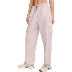 Damen - L - W44 Hosen Nike Women's Sportswear Essential High-Waisted Woven Cargo Pants - Platinum Violet/Sail