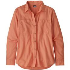 Patagonia Dame Skjorter Patagonia Women's LW A/C Buttondown Blouse XS, sand