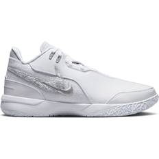 Basketballsko Nike LeBron NXXT Gen AMPD - White/Metallic Silver/Light Smoke Grey