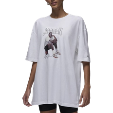 Nike Women's Jordan Oversized Graphic T-shirt - White