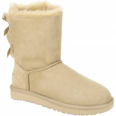 UGG Bailey Bow II - Mustard Seed