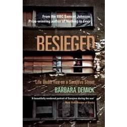 Besieged: Life Under Fire on a Sarajevo Street (Heftet, 2012)
