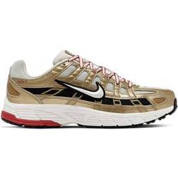 Nike P-6000 Icon Clash W - Light Bone/Metallic Gold/University Red/Summit White