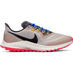 Nike Air Zoom Pegasus 36 Trail W - Pumice/Pacific Blue/Bright Crimson/Oil Grey