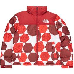 The North Face Printed 1996 Retro Nuptse Jacket - Fiery Red Ic Geo Print