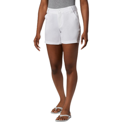 Columbia Women's PFG Coral Point III Shorts - White