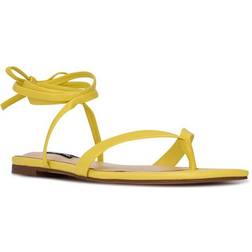 Nine West News - Yellow