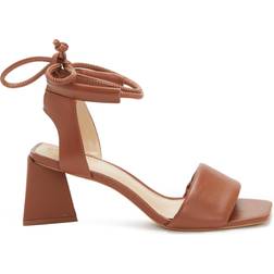 Vince Camuto Vernisa - Cognac